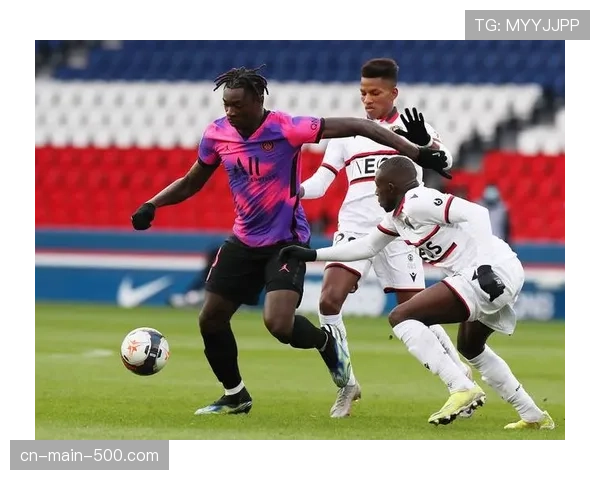 巴黎郊区青少年足球赛启用法甲俱乐部提供的训练装备 巴黎郊区青少年足球赛启用法甲俱乐部提供的训练装备